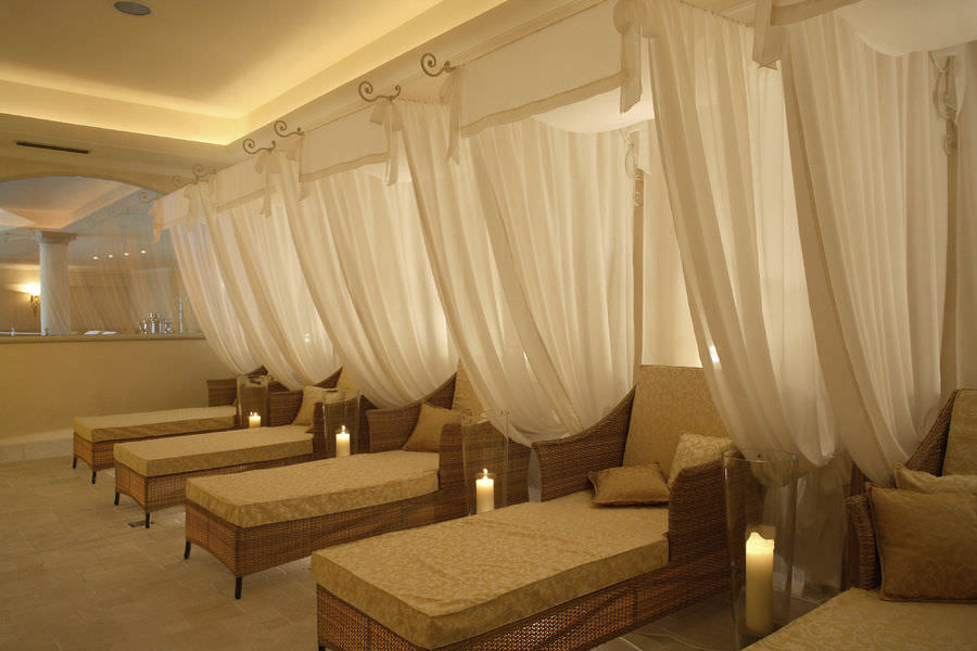 Sử dụng vách ngăn spa có nhiều lợi ích