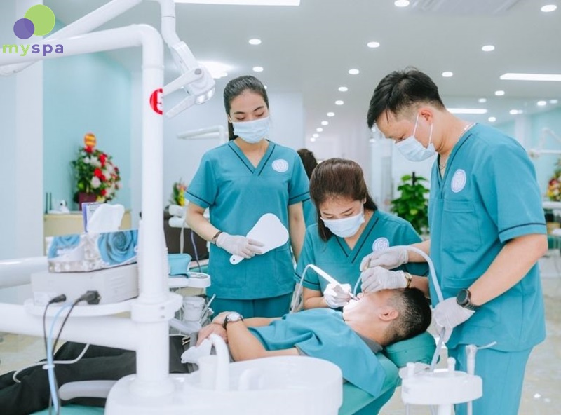 nội thất phòng khám 3
