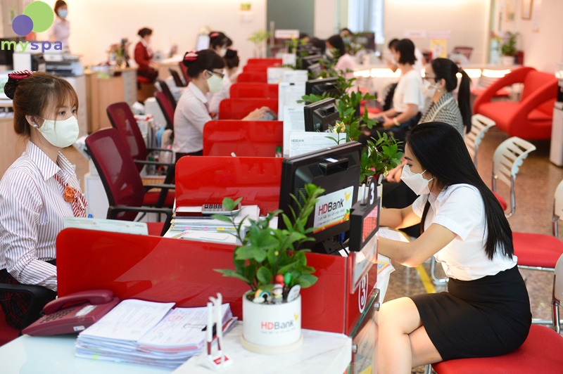 Vay vốn từ các ngân hàng